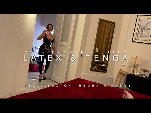 ❤️ ʻO ke kaikunāne ʻulaʻula i ka lole latex i hoʻopaʻa ʻia e ke kaikunāne ❤️❌ Nani porn ia makou